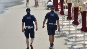 vigili in spiaggia controlli