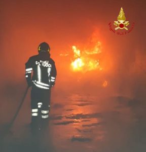 incendio azienda agricola