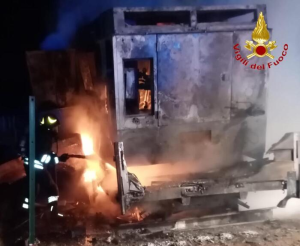 incendio auto