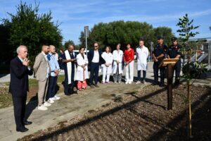 Un_momento_della_cerimonia_Un_albero_per_la_salute
