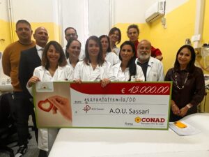 donazione assegno CONAD alla Cardiologia pediatrica