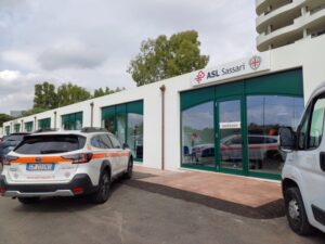 L'ingresso della nuova farmacia territoriale in viaVerona a Sassari