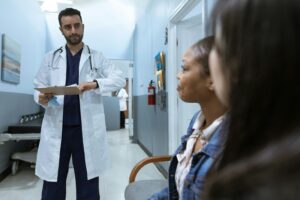 Medico e Utenti - Libera da Pexels