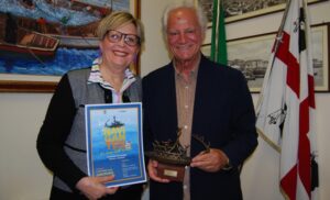 Betti Di Bernardo vice sindaca di Carloforte con Leonardo Marras