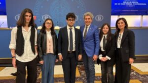 Studenti liceo azuni premiati a Roma concorso fumettistico contro la droga