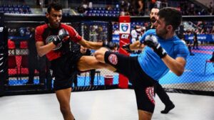 Matteo Dore_a_destra_CampioneItliano_MMA