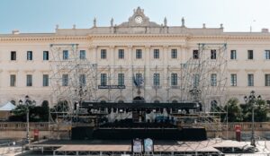 montaggio palco piazza d italia Sassari_foto Elisa Casula
