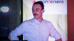 Simone Gelsomino dir art Contenere