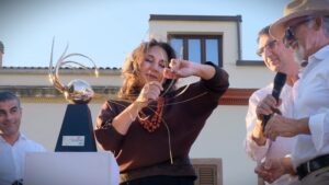 elena ledda premiazione banari cipolla oro